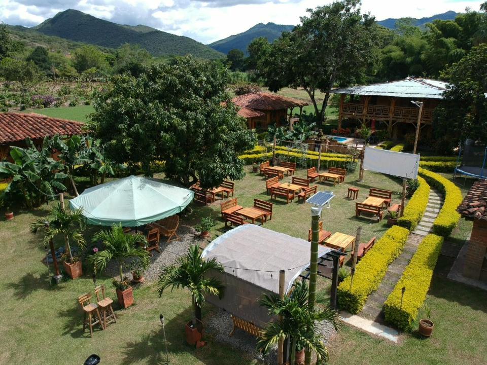 Hotel Campestre Campos Verdes Roldanillo Kültér fotó