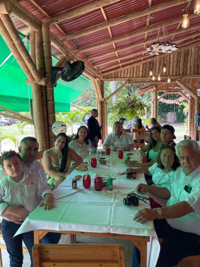 Hotel Campestre Campos Verdes Roldanillo Kültér fotó