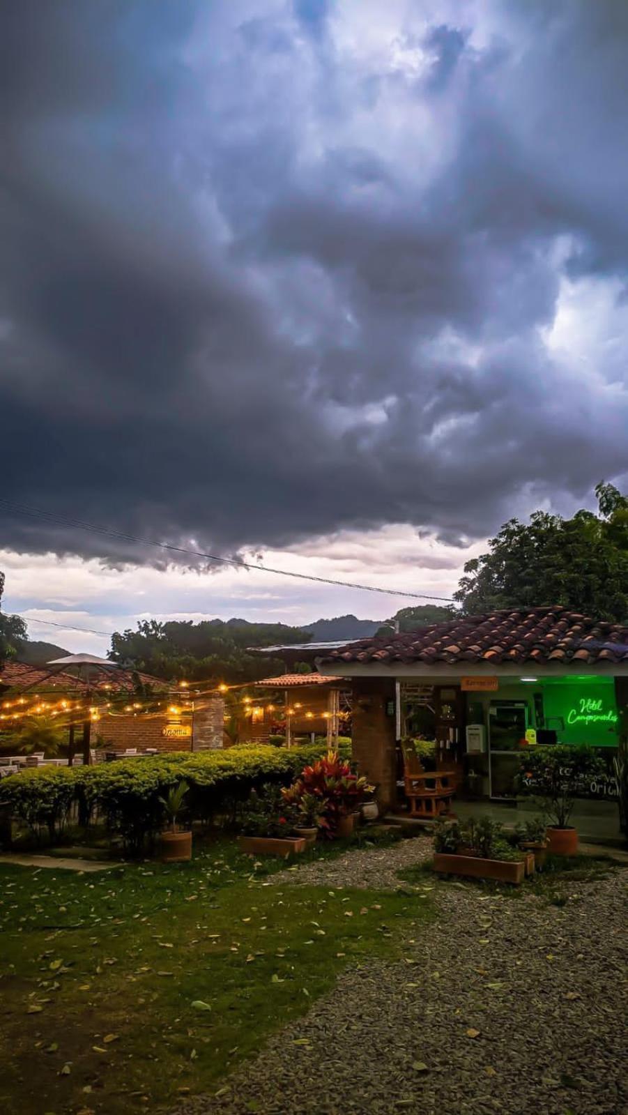 Hotel Campestre Campos Verdes Roldanillo Kültér fotó