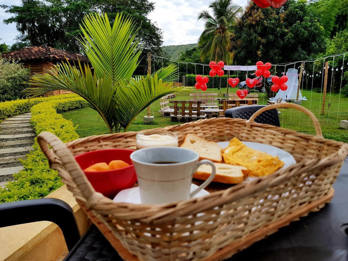 Hotel Campestre Campos Verdes Roldanillo Kültér fotó